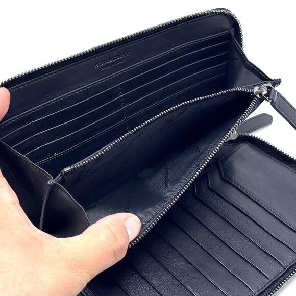 Burberry Zipper Wallet - Picture 6 of 16